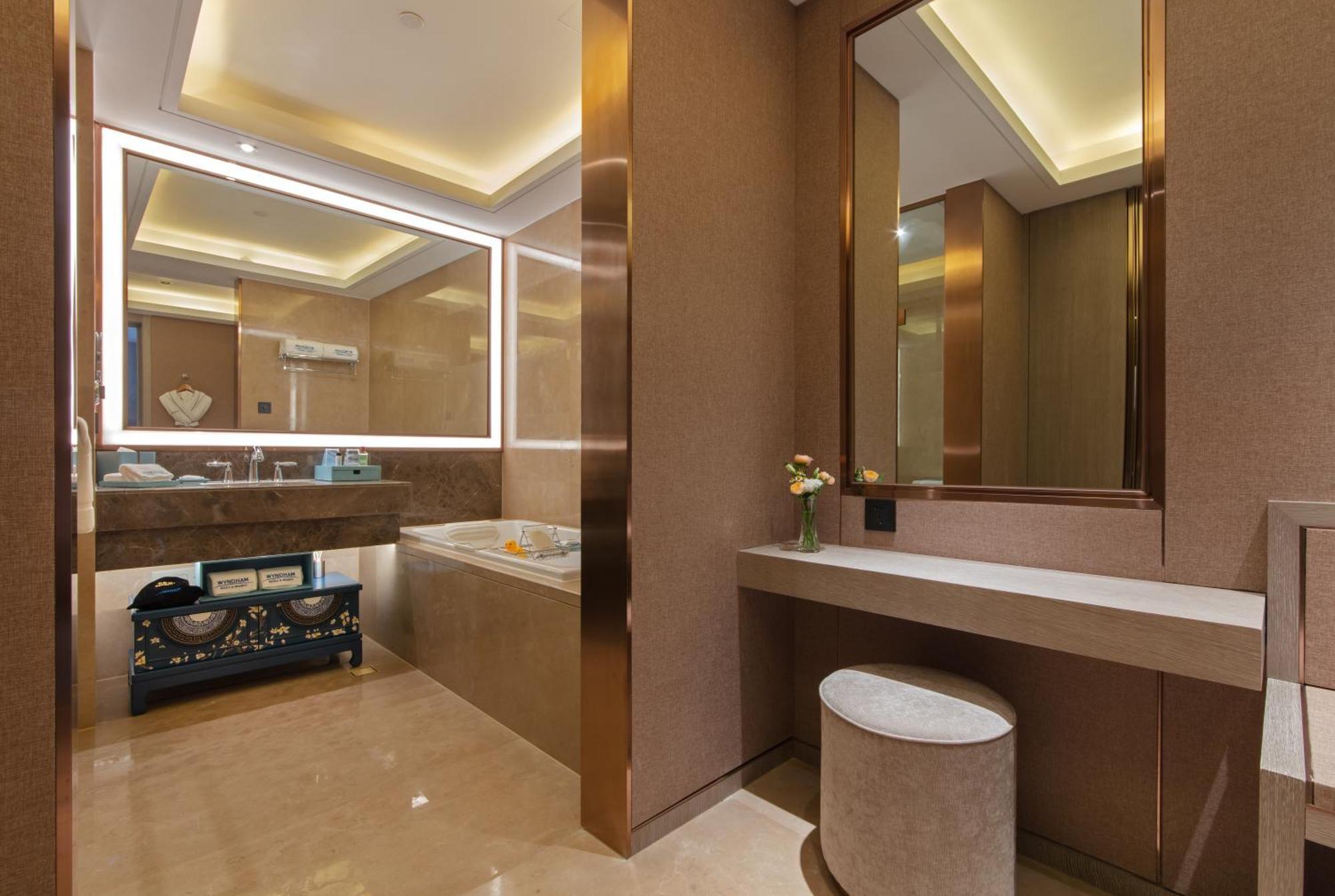 Kunming Huiyue Wyndham Hotel Extérieur photo
